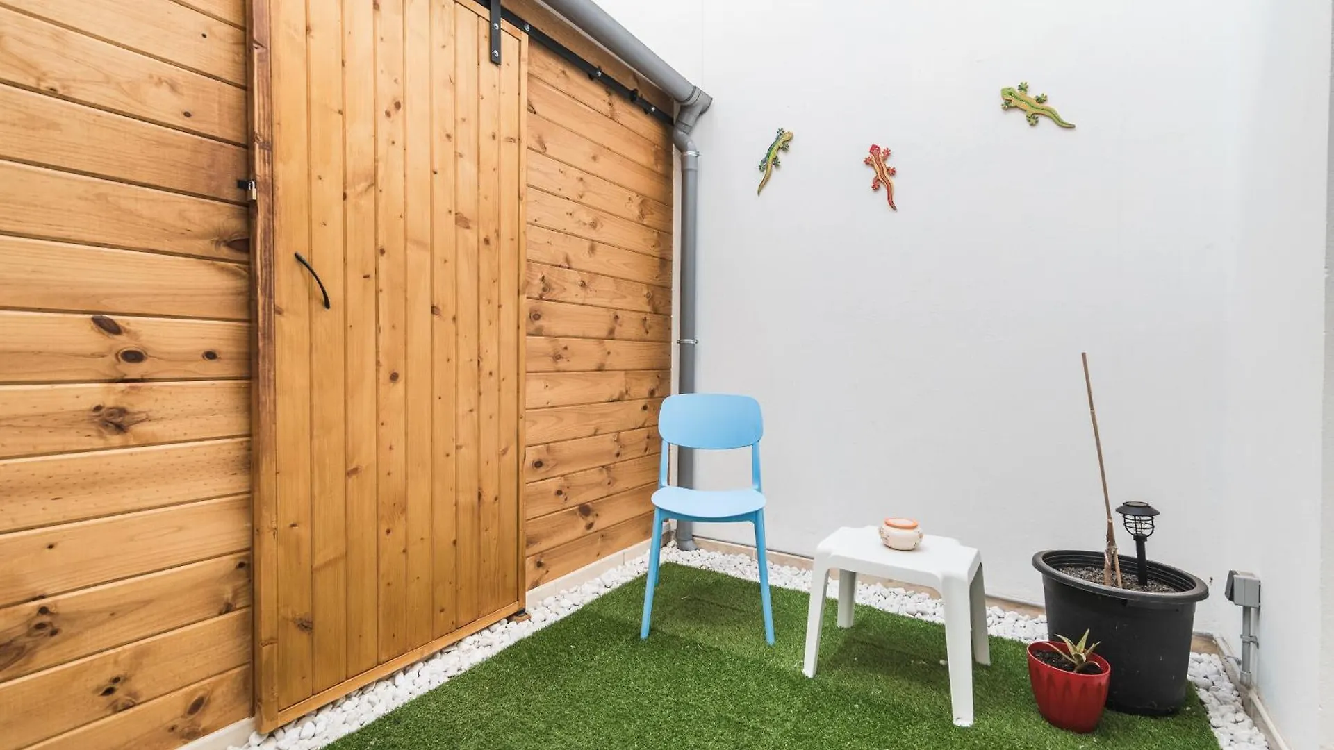 Home2Book Stylish & Bright Bakea Apartment Ingenio