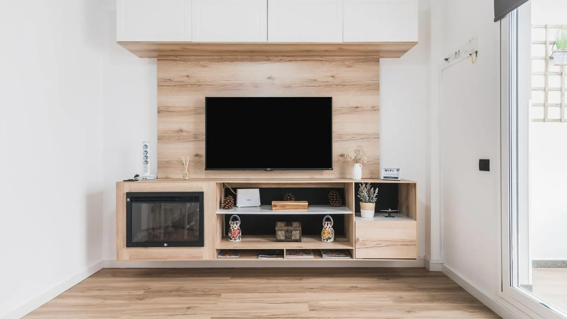 Home2Book Stylish & Bright Bakea Apartment Ingenio
