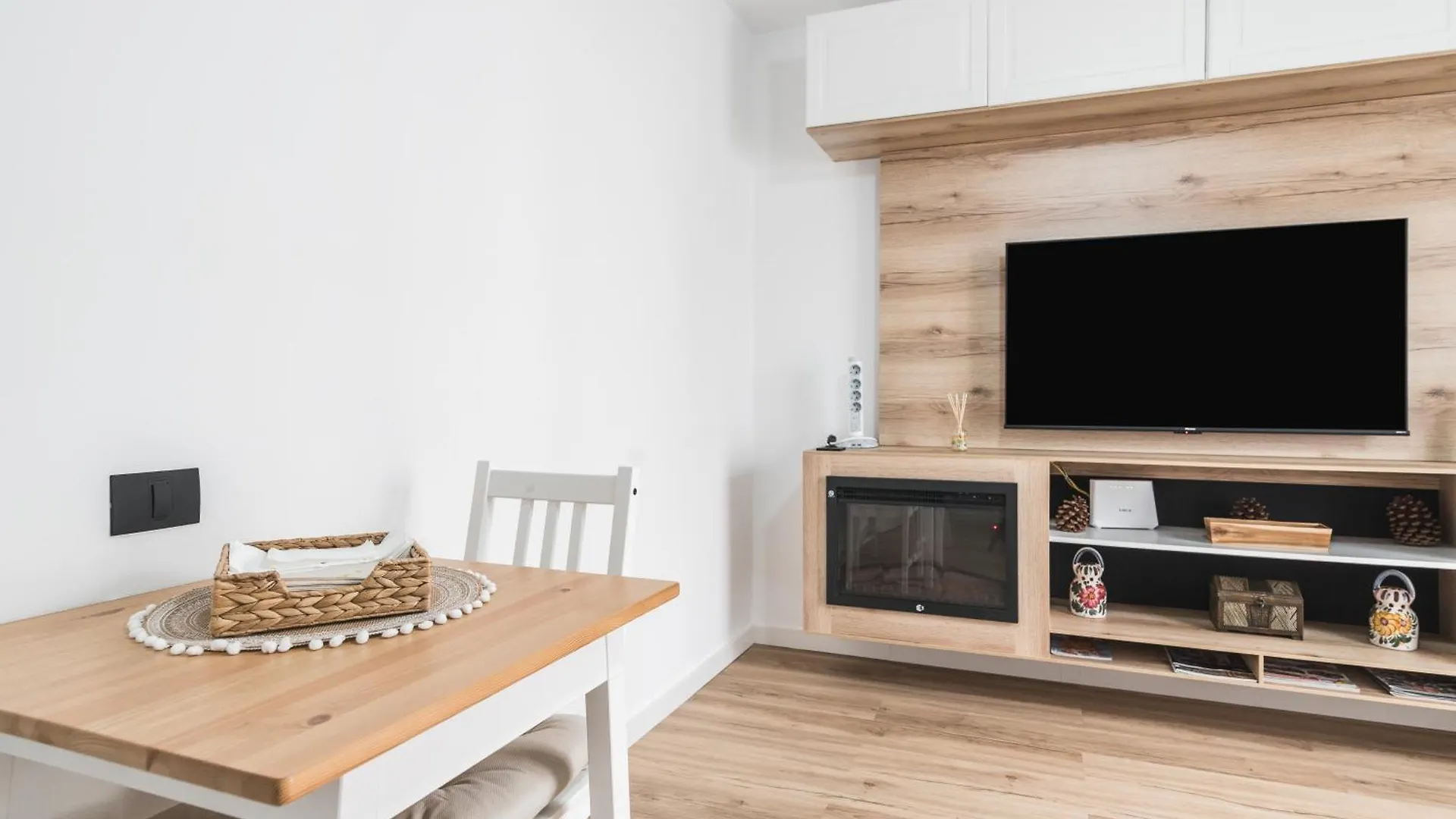 Home2Book Stylish & Bright Bakea Apartment Ingenio Spain